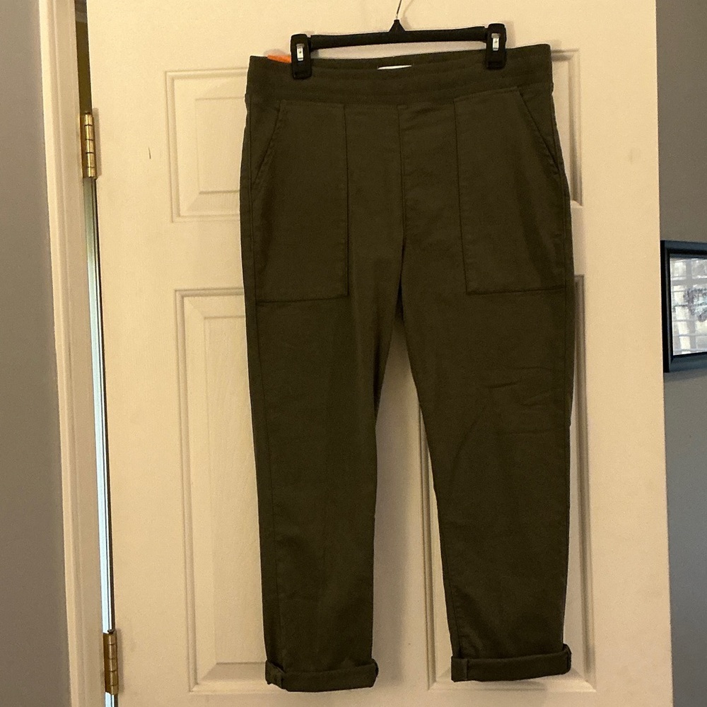 DU/ER Women’s No Sweat Everyday Pant in Laurel (olive green) NWT size Medium
